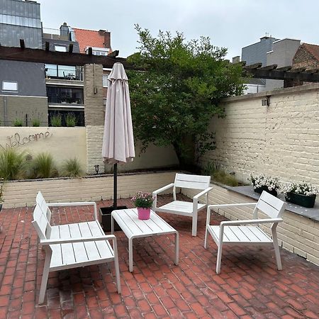 Centraal Gelegen Gezellig Verblijf Met Groot Terras オステンド エクステリア 写真